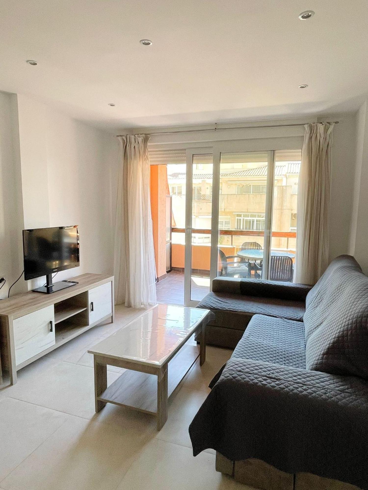 Amplio Apartamento En By Bebalmy *